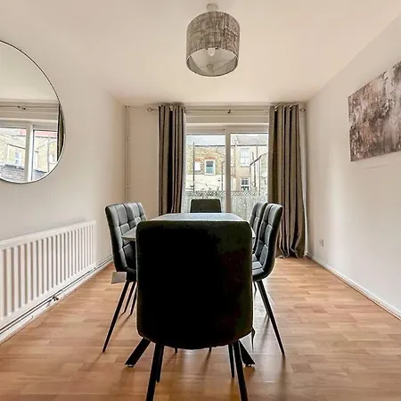 Newly Refurbished 3 Bed House Near London O2 Arena Villa Exterior photo